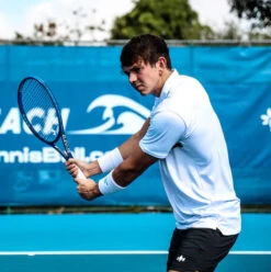 Diadem Elevate Tour 98 V3 -Racquet Equipment Store Elevatev3Shoot 42 1 720x 3199ee51 c42a 4f2f b061 b4442d25e477